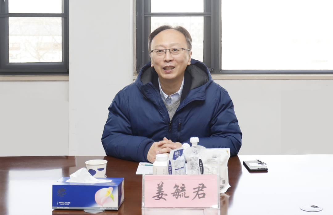 花花牛丨東北農(nóng)大食品學院院長、中原食品實驗室首席科學家姜毓君教授蒞臨花花牛乳業(yè)集團調研